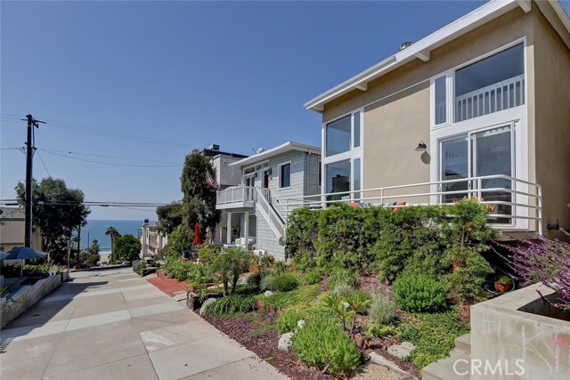 323 29th Street, Manhattan Beach, California 90266, ,Residential Income,Sold,29th,SB19246762