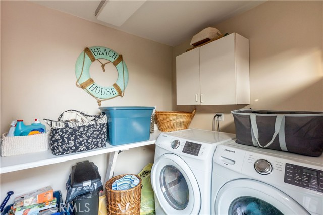 323 Avenue G, Redondo Beach, California 90277, 4 Bedrooms Bedrooms, ,1 BathroomBathrooms,Residential,Sold,Avenue G,PV21158630