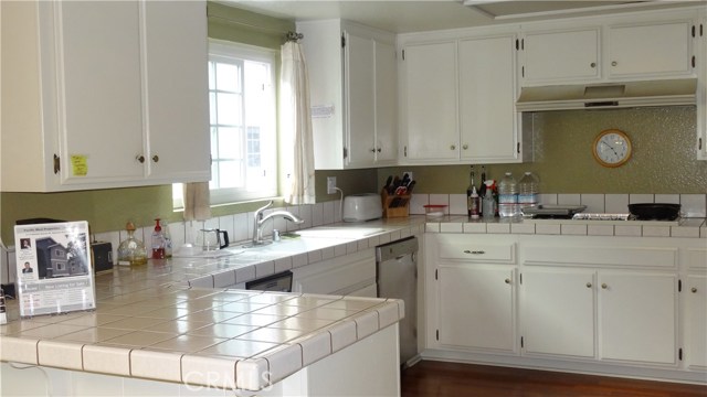 2414 Mathews Avenue, Redondo Beach, California 90278, 2 Bedrooms Bedrooms, ,2 BathroomsBathrooms,Residential,Sold,Mathews,SB18067790