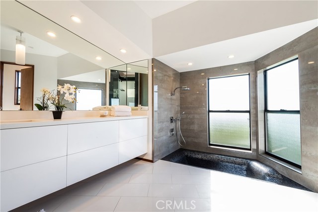 2101 Agnes Road, Manhattan Beach, California 90266, 4 Bedrooms Bedrooms, ,1 BathroomBathrooms,Residential,Sold,Agnes,SB18223005