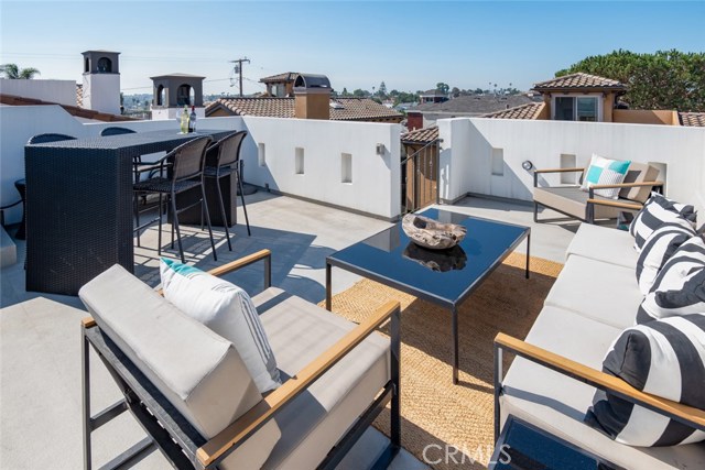 1919 Gates Avenue, Redondo Beach, California 90278, 4 Bedrooms Bedrooms, ,3 BathroomsBathrooms,Residential,Sold,Gates,SB20216794