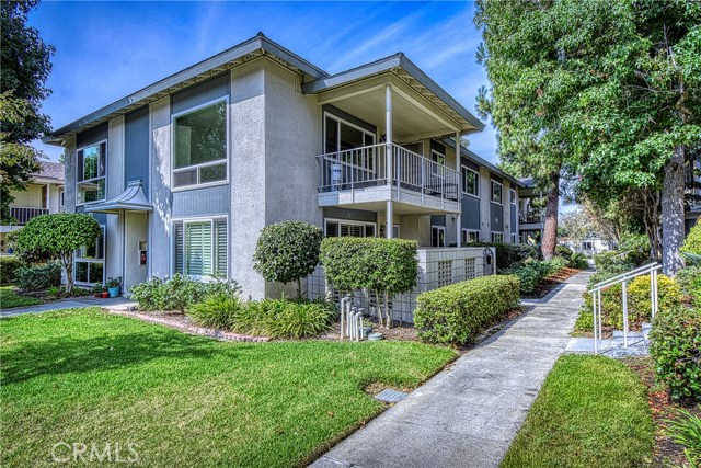 Photo of 213 Avenida Majorca #B, Laguna Woods, CA 92637