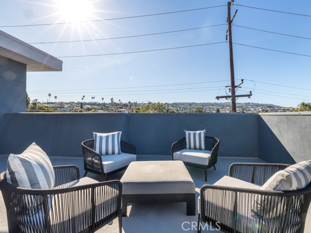1920 Pacific Coast Highway, Redondo Beach, California 90277, 2 Bedrooms Bedrooms, ,2 BathroomsBathrooms,Residential,Sold,Pacific Coast Highway,SB21006104