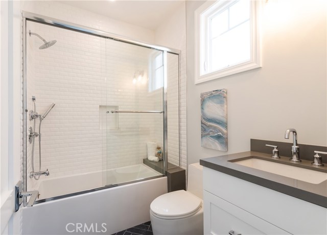 1135 Stanford Avenue, Redondo Beach, California 90278, 3 Bedrooms Bedrooms, ,2 BathroomsBathrooms,Residential,Sold,Stanford,SB19097664