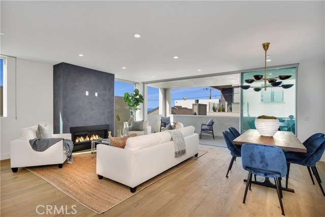 222 1st Place, Manhattan Beach, California 90266, 3 Bedrooms Bedrooms, ,3 BathroomsBathrooms,Residential,Sold,1st,SB19222616