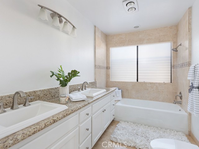 808 Vincent Street, Redondo Beach, California 90277, 3 Bedrooms Bedrooms, ,2 BathroomsBathrooms,Residential,Sold,Vincent,PV20055164