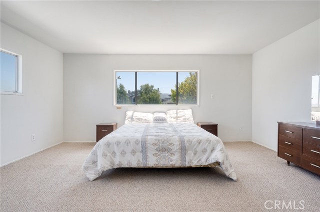 4th Bedroom Master (upstairs) 18'X17'