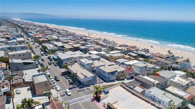 216 36th Street, Manhattan Beach, California 90266, 2 Bedrooms Bedrooms, ,2 BathroomsBathrooms,Residential,Sold,36th,SB20149445
