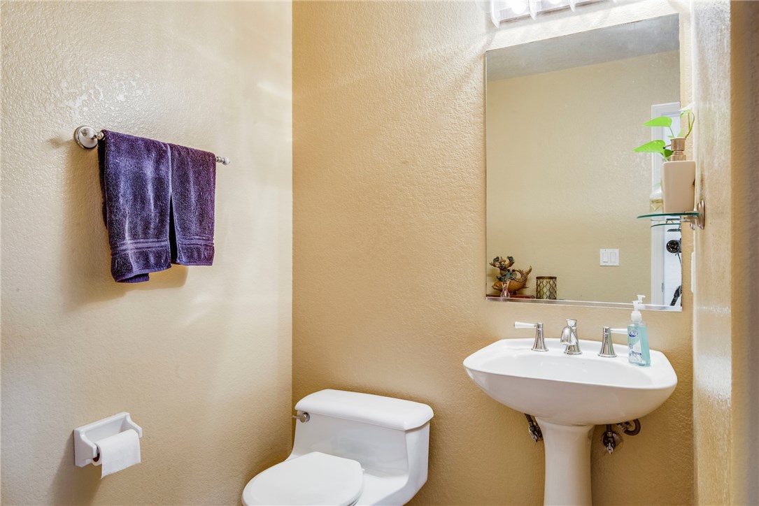 621 9th Street, Hermosa Beach, California 90254, 3 Bedrooms Bedrooms, ,2 BathroomsBathrooms,Residential,Sold,9th,SB18145085