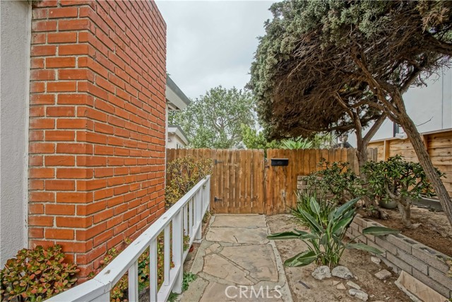 707 24th Place, Hermosa Beach, California 90254, 3 Bedrooms Bedrooms, ,2 BathroomsBathrooms,Residential,Sold,24th,SB21105604