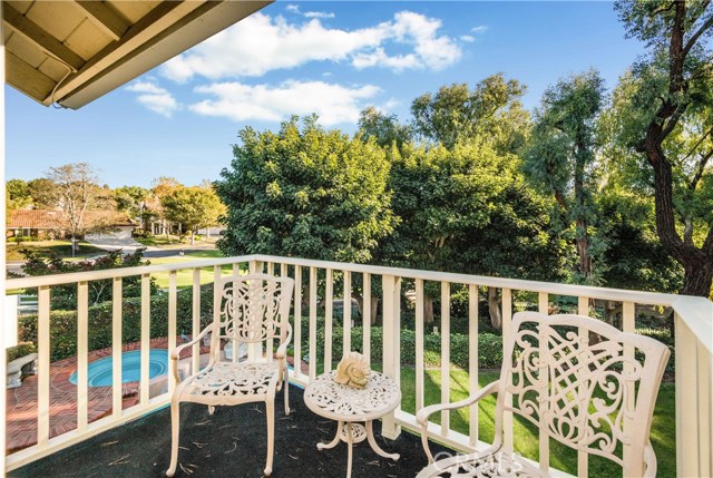 30 Country Lane, Rolling Hills Estates, California 90274, 4 Bedrooms Bedrooms, ,3 BathroomsBathrooms,Residential,Sold,Country,PV20008368