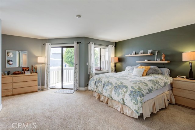 217 Helberta Avenue, Redondo Beach, California 90277, 3 Bedrooms Bedrooms, ,2 BathroomsBathrooms,Residential,Sold,Helberta,SB19082570