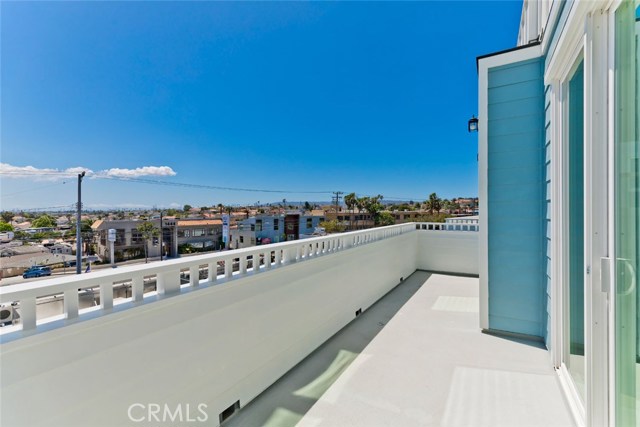 1524 Wollacott Street, Redondo Beach, California 90278, 4 Bedrooms Bedrooms, ,2 BathroomsBathrooms,Residential,Sold,Wollacott,SB19120609