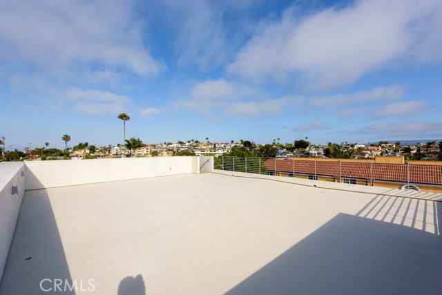 1260 Bonnie Brae Street, Hermosa Beach, California 90254, 4 Bedrooms Bedrooms, ,1 BathroomBathrooms,Residential,Sold,Bonnie Brae,SB17156766