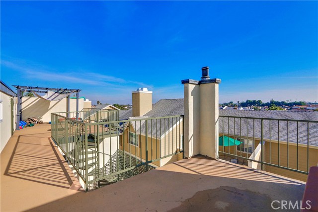 2705 Mathews Avenue, Redondo Beach, California 90278, 3 Bedrooms Bedrooms, ,3 BathroomsBathrooms,Residential,Sold,Mathews,SB18014318