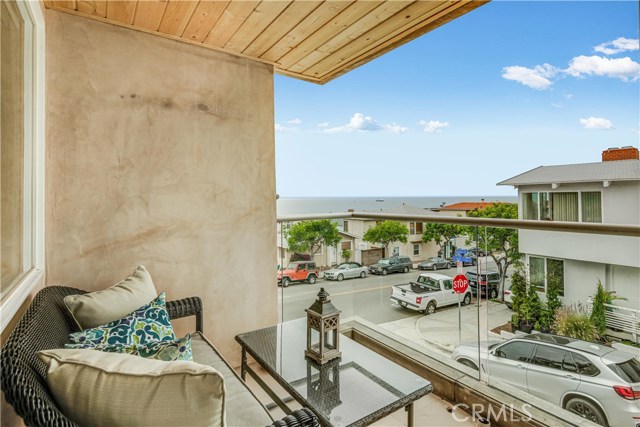 3020 Highland Avenue, Manhattan Beach, California 90266, 3 Bedrooms Bedrooms, ,4 BathroomsBathrooms,Residential,Sold,Highland,PV20123774