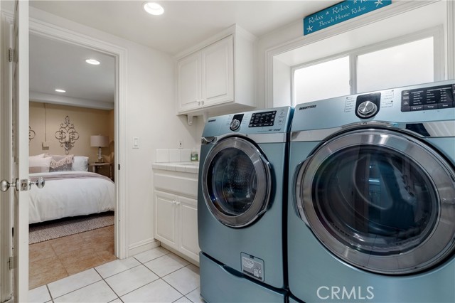 Separate Laundry room leading to Bonus Room