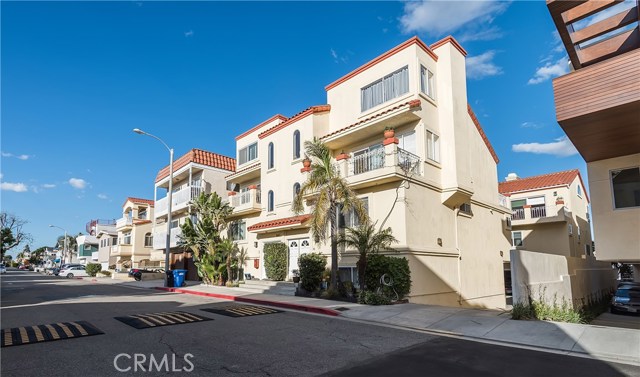 840 Loma Drive, Hermosa Beach, California 90254, 3 Bedrooms Bedrooms, ,2 BathroomsBathrooms,Residential,Sold,Loma,SB18033597