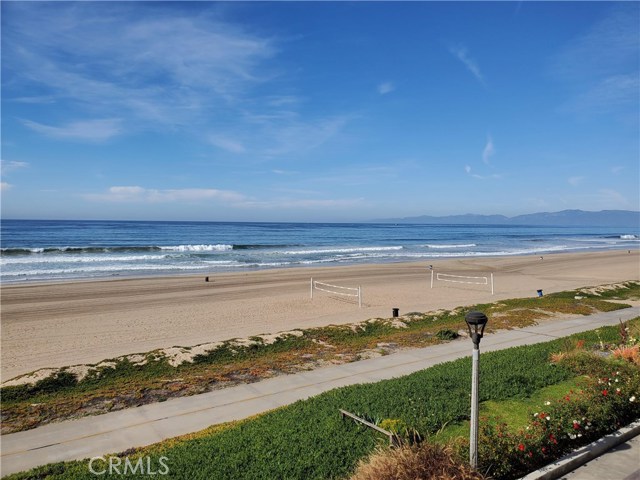 3004 The Strand, Manhattan Beach, California 90266, 4 Bedrooms Bedrooms, ,1 BathroomBathrooms,Residential,Sold,The Strand,LG20072722