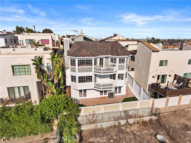 1924 Gates Avenue, Redondo Beach, California 90278, 4 Bedrooms Bedrooms, ,2 BathroomsBathrooms,Residential,Sold,Gates,PV20227378