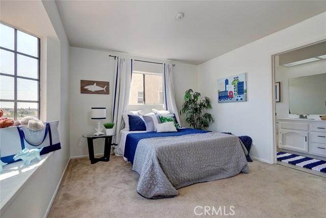 2513 Voorhees Avenue, Redondo Beach, California 90278, 2 Bedrooms Bedrooms, ,2 BathroomsBathrooms,Residential,Sold,Voorhees,SB18186536