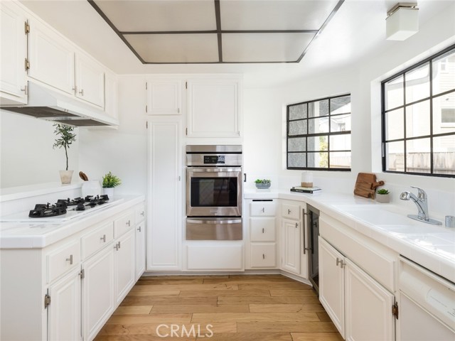 2019 Carnegie Lane, Redondo Beach, California 90278, 3 Bedrooms Bedrooms, ,2 BathroomsBathrooms,Residential,Sold,Carnegie,SB21055220