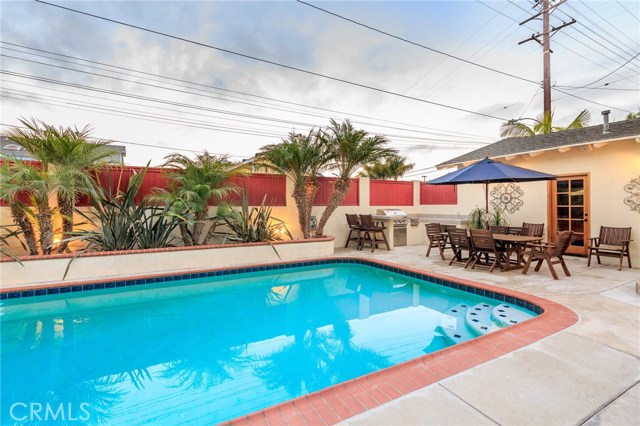 1823 Pullman Lane, Redondo Beach, California 90278, 3 Bedrooms Bedrooms, ,2 BathroomsBathrooms,Residential,Sold,Pullman,SB18234638
