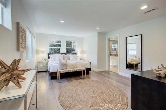 3528 Maple Avenue, Manhattan Beach, California 90266, 3 Bedrooms Bedrooms, ,2 BathroomsBathrooms,Residential,Sold,Maple,SB18217502