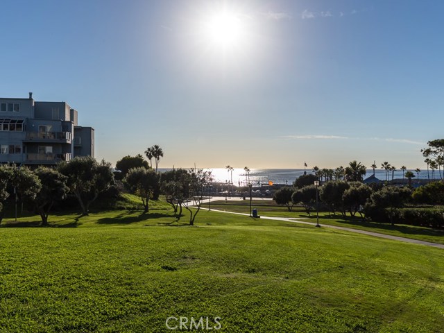 Wouldn't you love to see this everyday?  Gorgeous spot overlooking the beautiful Pacific Ocean!
