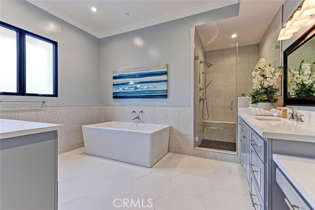 404 Lucia, Redondo Beach, California 90277, 4 Bedrooms Bedrooms, ,3 BathroomsBathrooms,Residential,Sold,Lucia,SB17221767