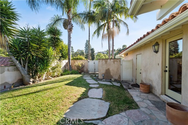 2115 Via Visalia, Palos Verdes Estates, California 90274, 3 Bedrooms Bedrooms, ,2 BathroomsBathrooms,Residential,Sold,Via Visalia,SB20261092