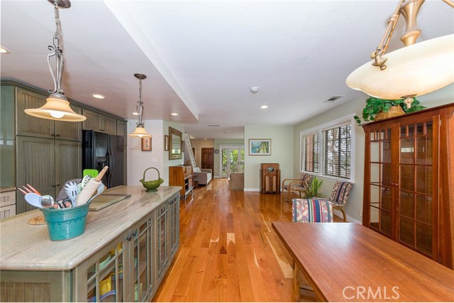 324 Catalina Avenue, Redondo Beach, California 90277, 2 Bedrooms Bedrooms, ,1 BathroomBathrooms,Residential,Sold,Catalina,SB19092970