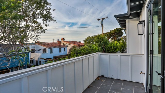 3509 Pine Avenue, Manhattan Beach, California 90266, 5 Bedrooms Bedrooms, ,5 BathroomsBathrooms,Residential,Sold,Pine,PV20051875