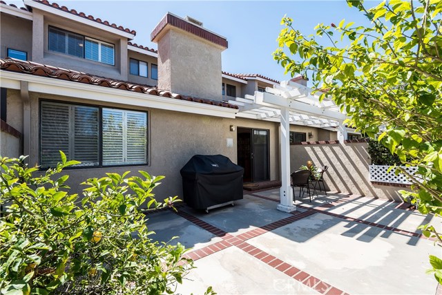 Unit has a new roof (2017) and large patio.