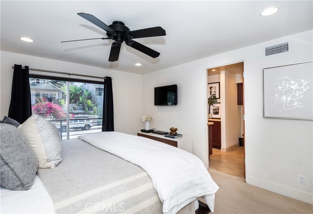 1523 Manhattan Avenue, Hermosa Beach, California 90254, 4 Bedrooms Bedrooms, ,5 BathroomsBathrooms,Residential,Sold,Manhattan,SB18207493