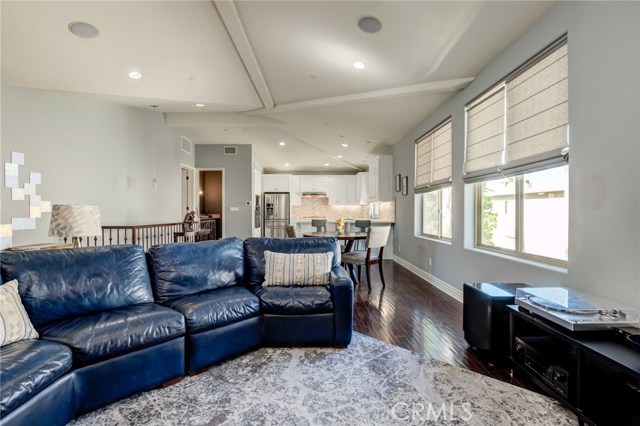 2619 Carnegie Lane, Redondo Beach, California 90278, 3 Bedrooms Bedrooms, ,2 BathroomsBathrooms,Residential,Sold,Carnegie,PV20221187