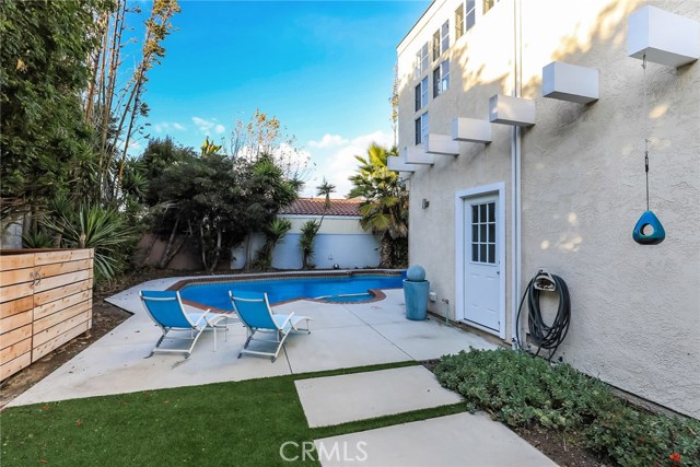 2121 Plant Avenue, Redondo Beach, California 90278, 4 Bedrooms Bedrooms, ,1 BathroomBathrooms,Residential,Sold,Plant,SB21007789