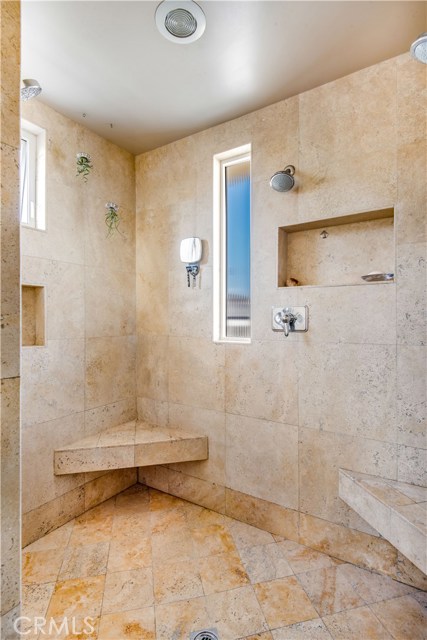 228 33rd Street, Manhattan Beach, California 90266, 3 Bedrooms Bedrooms, ,1 BathroomBathrooms,Residential,Sold,33rd,SB19198538