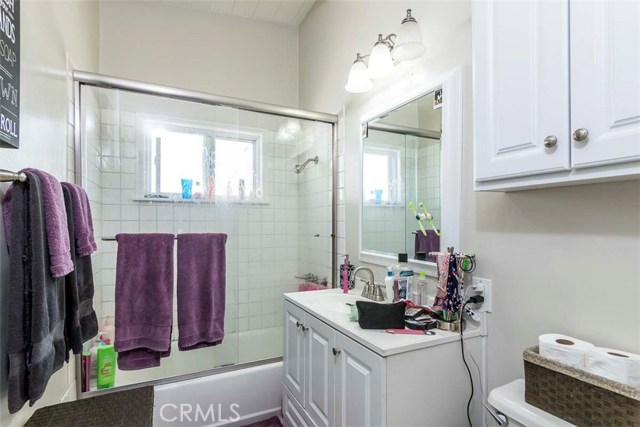 1907 Plant Avenue, Redondo Beach, California 90278, 4 Bedrooms Bedrooms, ,2 BathroomsBathrooms,Residential,Sold,Plant,SB18126119