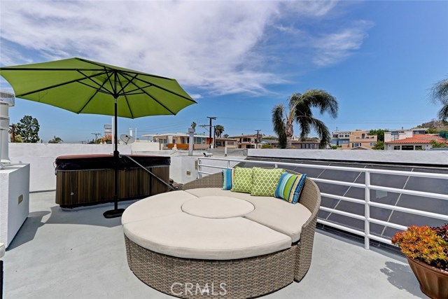 1633 Prospect Avenue, Hermosa Beach, California 90254, 3 Bedrooms Bedrooms, ,3 BathroomsBathrooms,Residential,Sold,Prospect,SB17104891