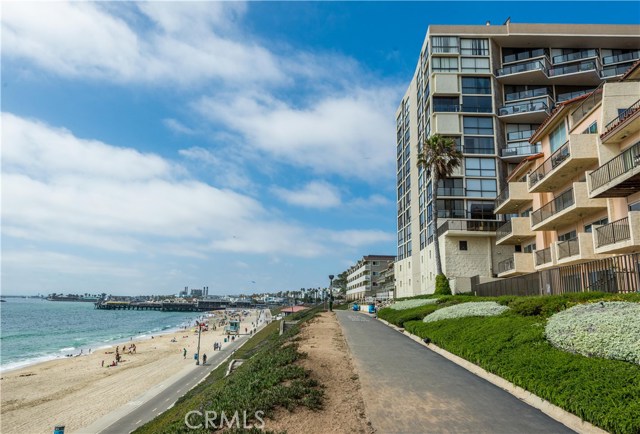 531 Esplanade, Redondo Beach, California 90277, 2 Bedrooms Bedrooms, ,2 BathroomsBathrooms,Residential,Sold,Esplanade,SB19240395