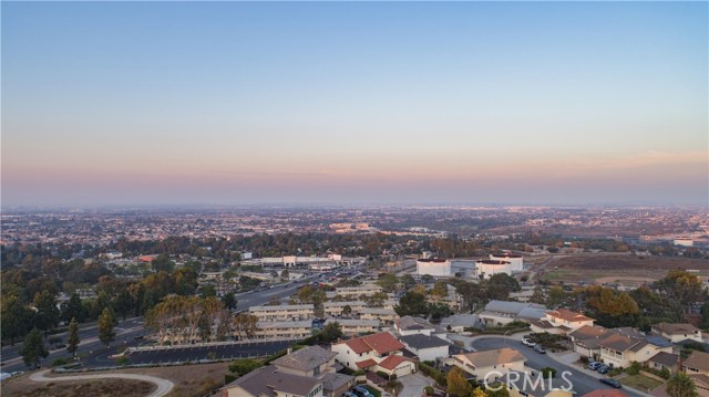 The home is located at the top of a hill perfect for nightly walks and exercise daily with the nice big hill. NO CITY VIEWS FROM HOUSE but just step out side for a walk and you can see the city from the hill.