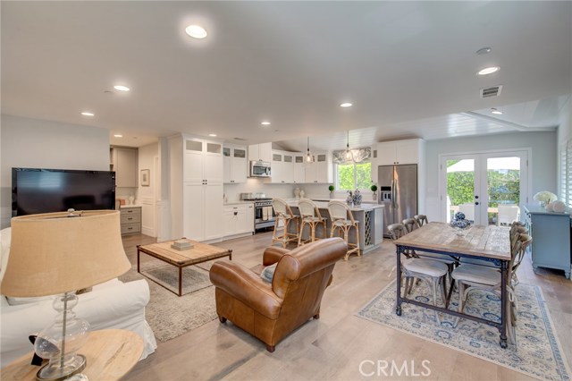1135 21st Street, Manhattan Beach, California 90266, 3 Bedrooms Bedrooms, ,2 BathroomsBathrooms,Residential,Sold,21st,PV20109589