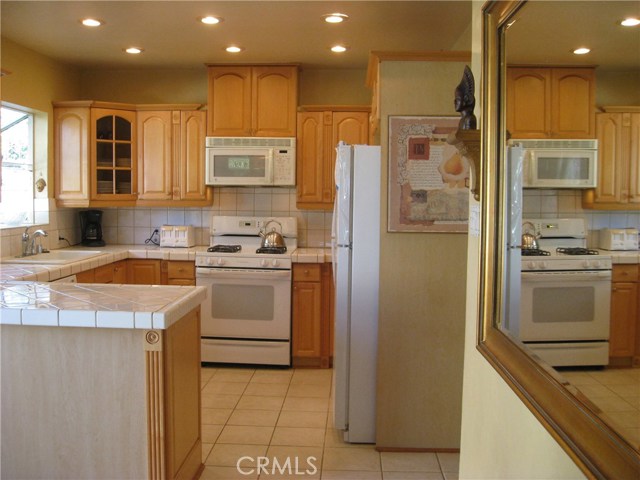 2700 Robinson Street, Redondo Beach, California 90278, 2 Bedrooms Bedrooms, ,1 BathroomBathrooms,Residential,Sold,Robinson,PW18148621