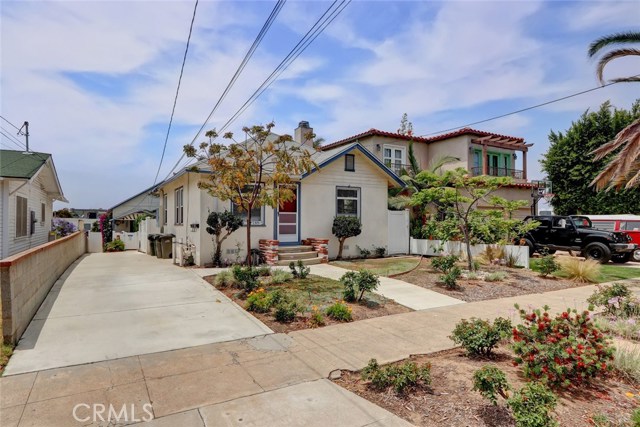 315 Francisca Avenue, Redondo Beach, California 90277, ,Residential Income,Sold,Francisca,SB18062081