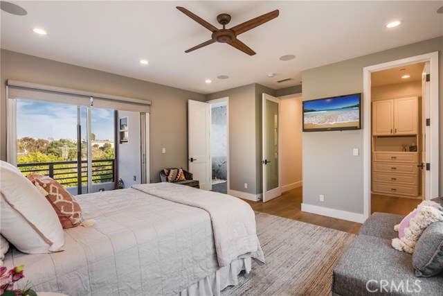 333 18th Street, Manhattan Beach, California 90266, 6 Bedrooms Bedrooms, ,6 BathroomsBathrooms,Residential,Sold,18th,SB20041835