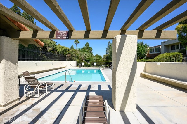 25 Oaktree Lane, Rolling Hills Estates, California 90274, 2 Bedrooms Bedrooms, ,1 BathroomBathrooms,Residential,Sold,Oaktree,SB19221023