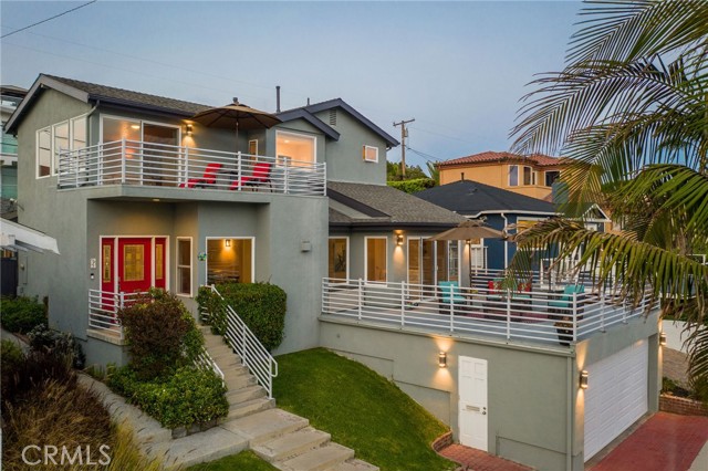 323 Avenue G, Redondo Beach, California 90277, 4 Bedrooms Bedrooms, ,1 BathroomBathrooms,Residential,Sold,Avenue G,PV21158630