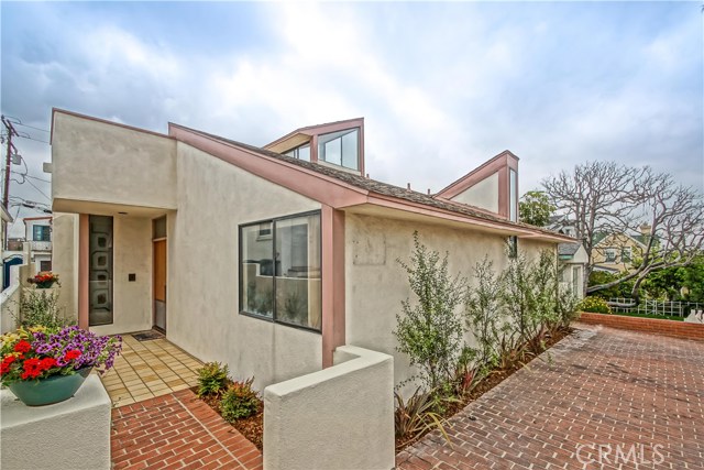 511 Marine Avenue, Manhattan Beach, California 90266, 3 Bedrooms Bedrooms, ,2 BathroomsBathrooms,Residential,Sold,Marine,SB19078478