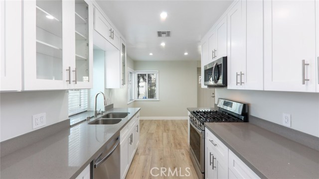 2614 Alvord Lane, Redondo Beach, California 90278, 3 Bedrooms Bedrooms, ,2 BathroomsBathrooms,Residential,Sold,Alvord,PV21014455